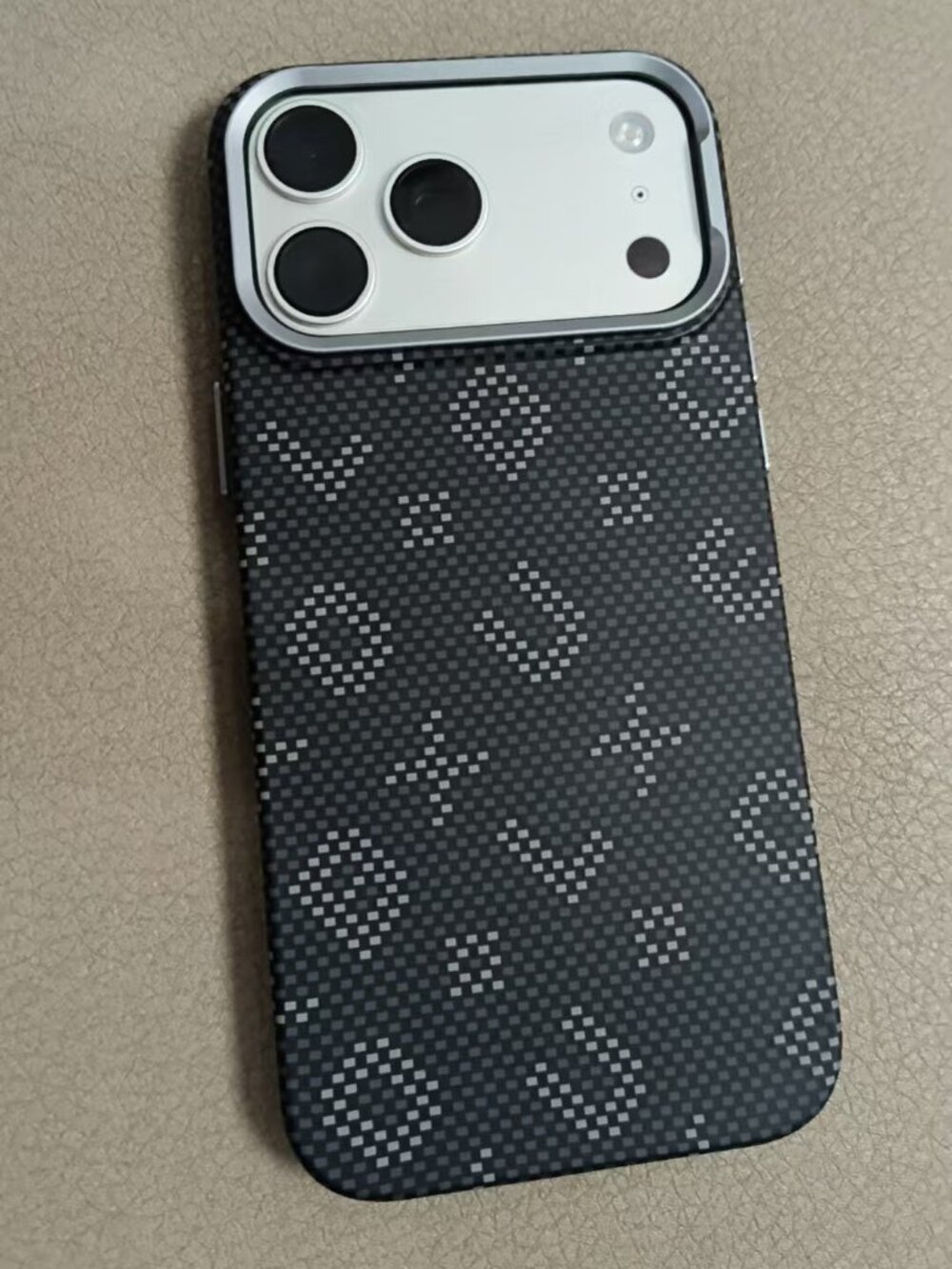 Black Geo Metal Lens Case